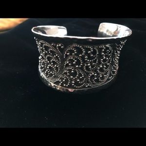 Lois Hill silver cuff-great condition